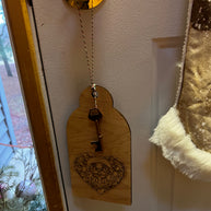Santa’s Magic Key Door Hanger – For Homes Without a Chimney