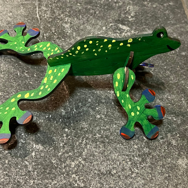 Hop Into Action: 3D Frog Puzzle